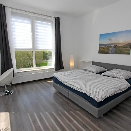 Ferienwohnung Mit 3 Schlafraeumen * Neubrandenburg