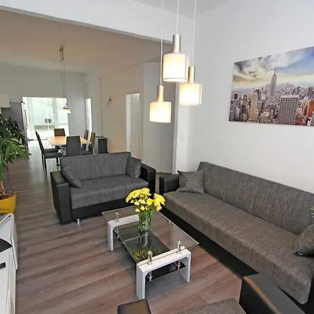 Apartment Ferienwohnung Mit 3 Schlafraeumen *